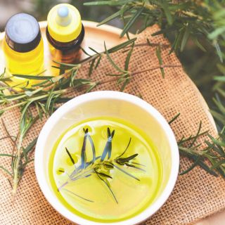 Olio di rosmarino